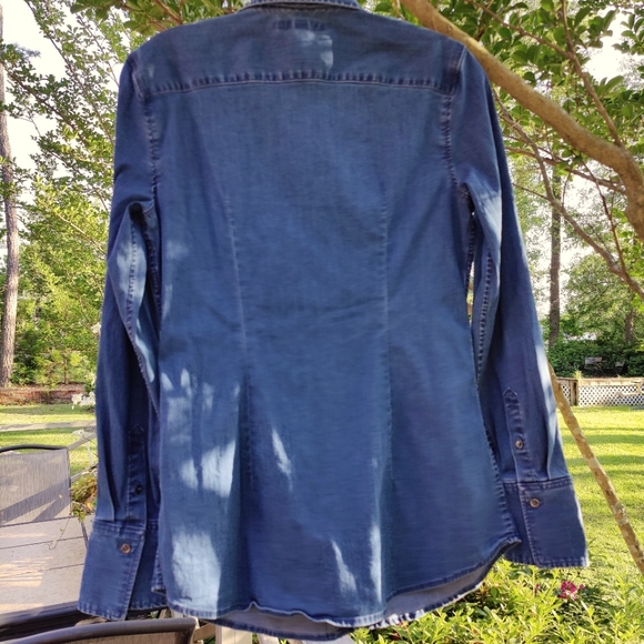 Banana Republic Fitted Riley Denim Bow Shirt - Size 4 - Picture 10 of 16